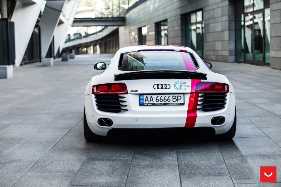  Audi R8 V10 on Vossen Wheels (VFS4) 2017 года  (фото 12 из 17)